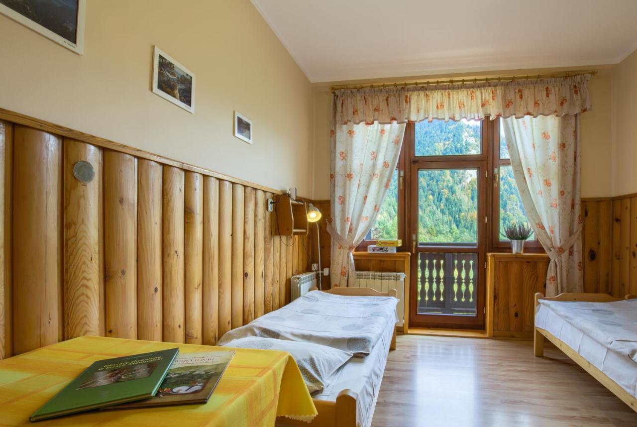 Schronisko Pttk Trzy Korony Bed & Breakfast Sromowce Nizne Exterior photo