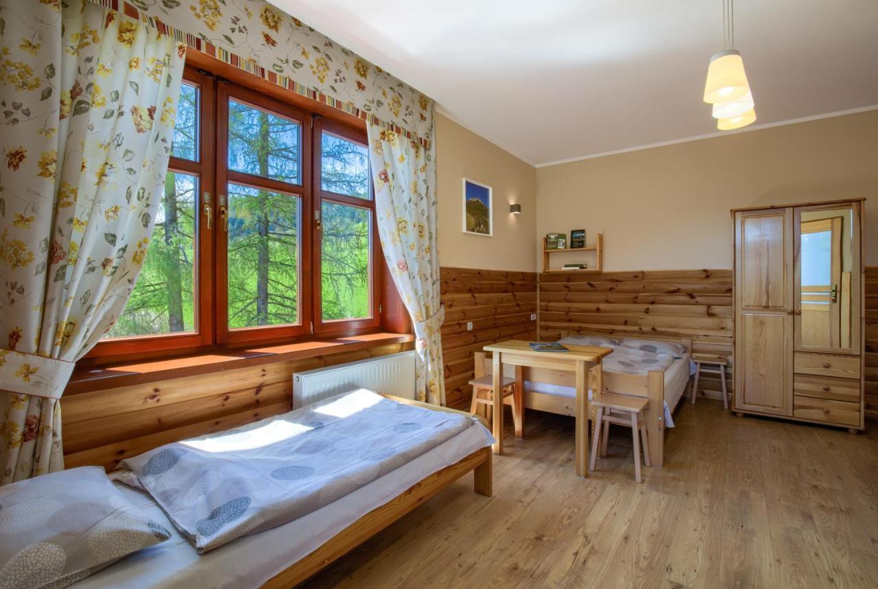 Schronisko Pttk Trzy Korony Bed & Breakfast Sromowce Nizne Exterior photo