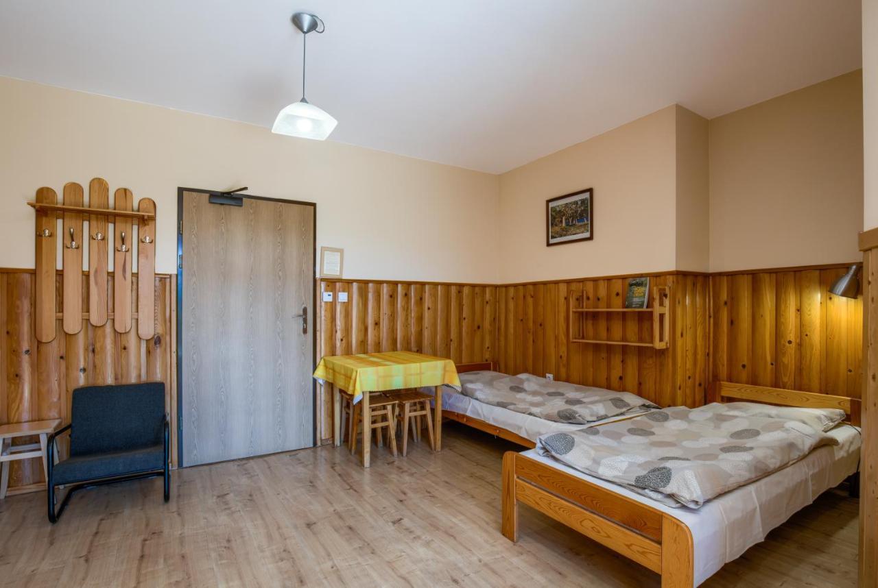 Schronisko Pttk Trzy Korony Bed & Breakfast Sromowce Nizne Exterior photo