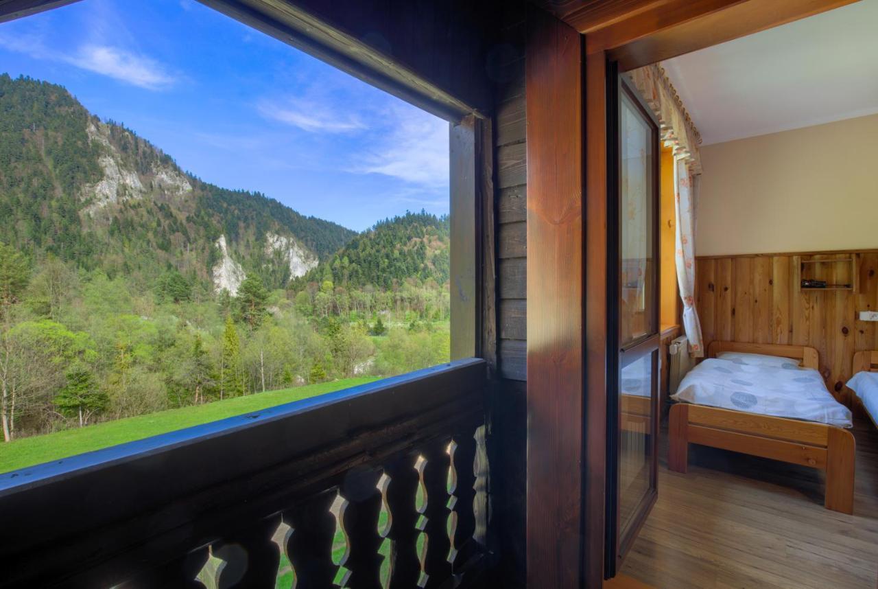 Schronisko Pttk Trzy Korony Bed & Breakfast Sromowce Nizne Exterior photo