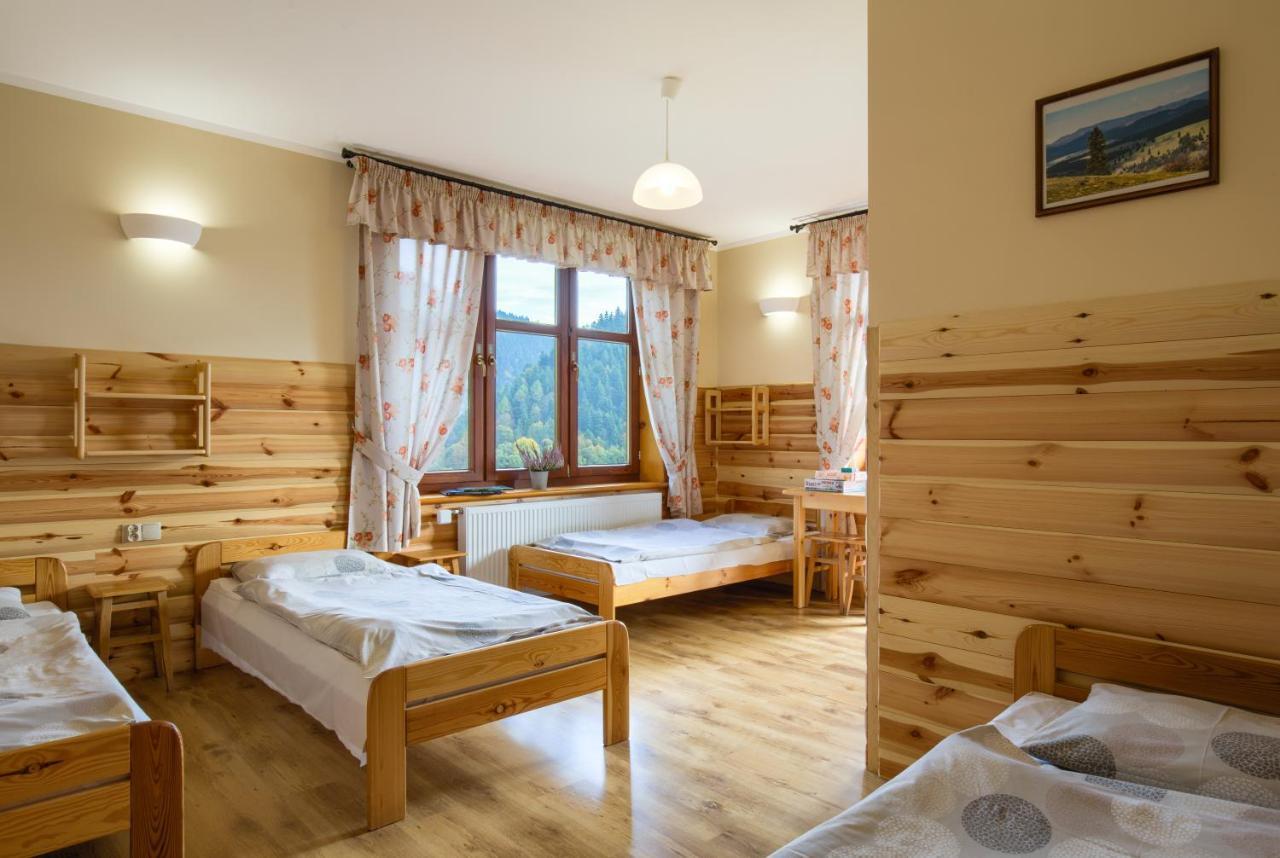 Schronisko Pttk Trzy Korony Bed & Breakfast Sromowce Nizne Exterior photo