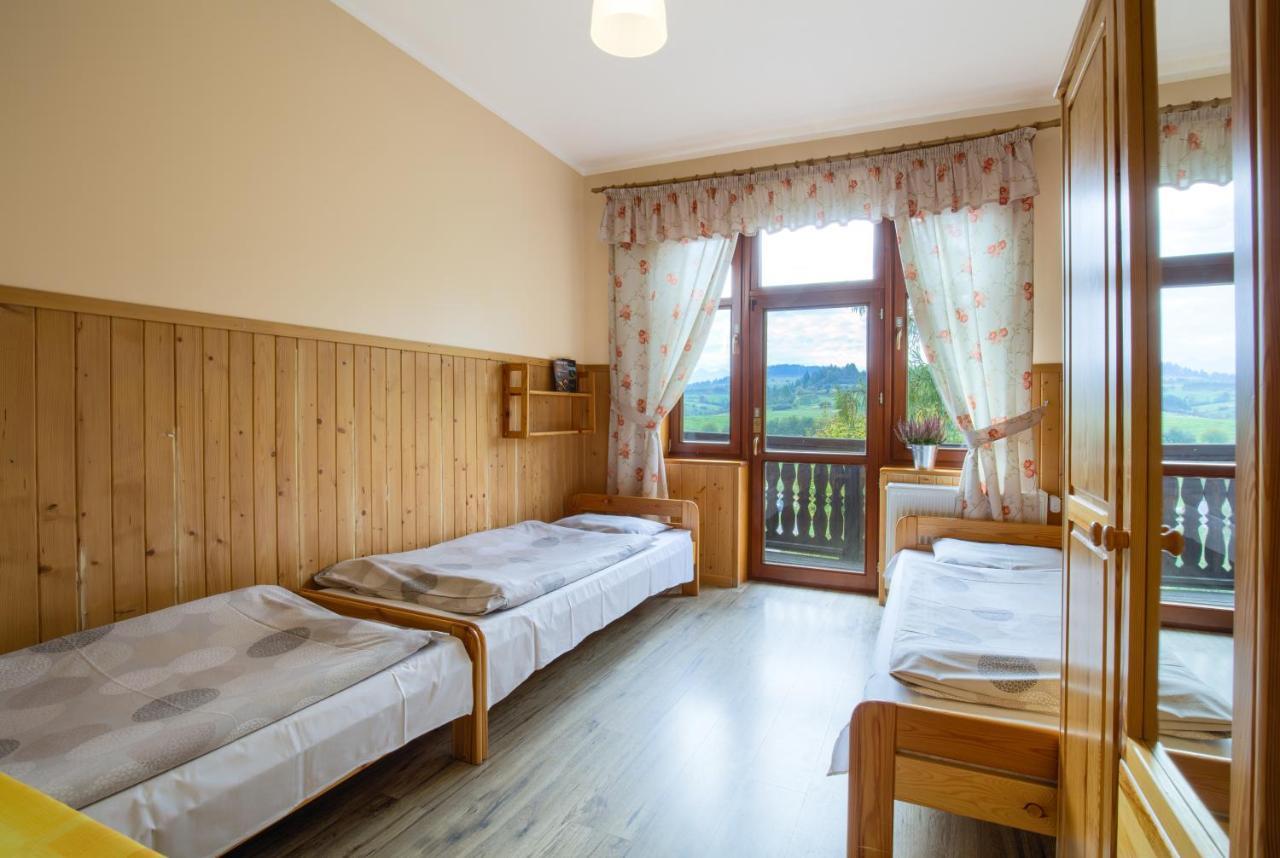 Schronisko Pttk Trzy Korony Bed & Breakfast Sromowce Nizne Exterior photo