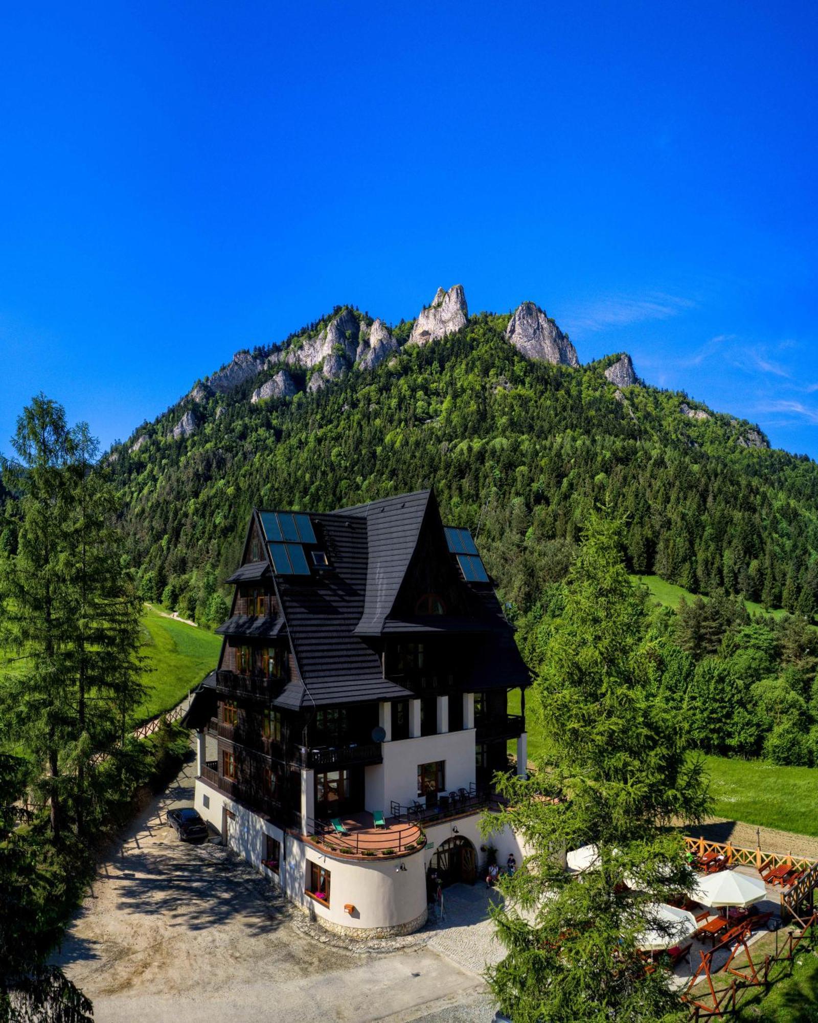 Schronisko Pttk Trzy Korony Bed & Breakfast Sromowce Nizne Exterior photo