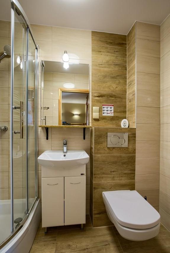 Schronisko Pttk Trzy Korony Bed & Breakfast Sromowce Nizne Exterior photo
