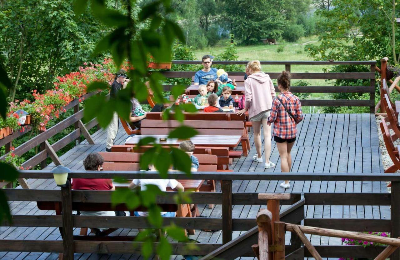 Schronisko Pttk Trzy Korony Bed & Breakfast Sromowce Nizne Exterior photo